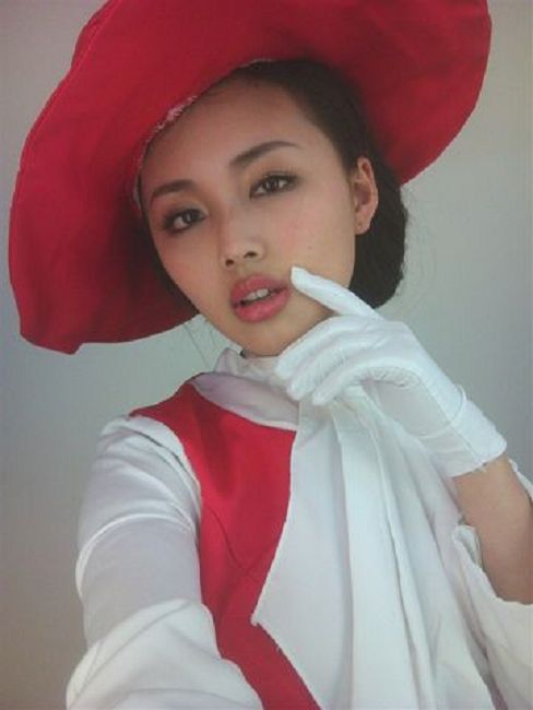 礼仪模特